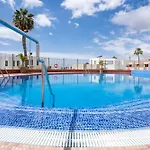 Apartamento Luminoso Con Terraza, Vistas Al Mar Y Aire Acondicionado
